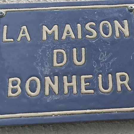 Du Pont-du-gard Lodge *