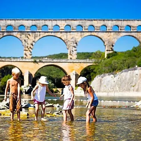 ロッジ Du Pont-du-gard *